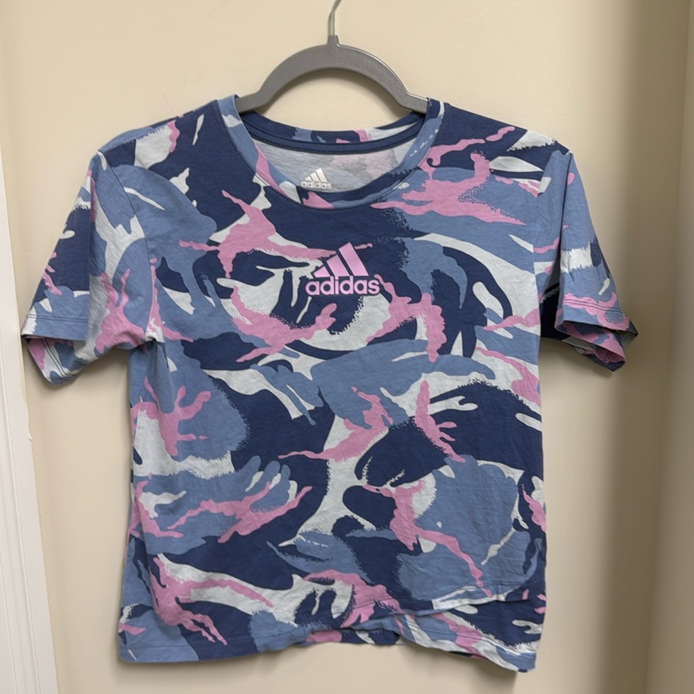 Adidas print crossover tee girls shirt size XL EUC